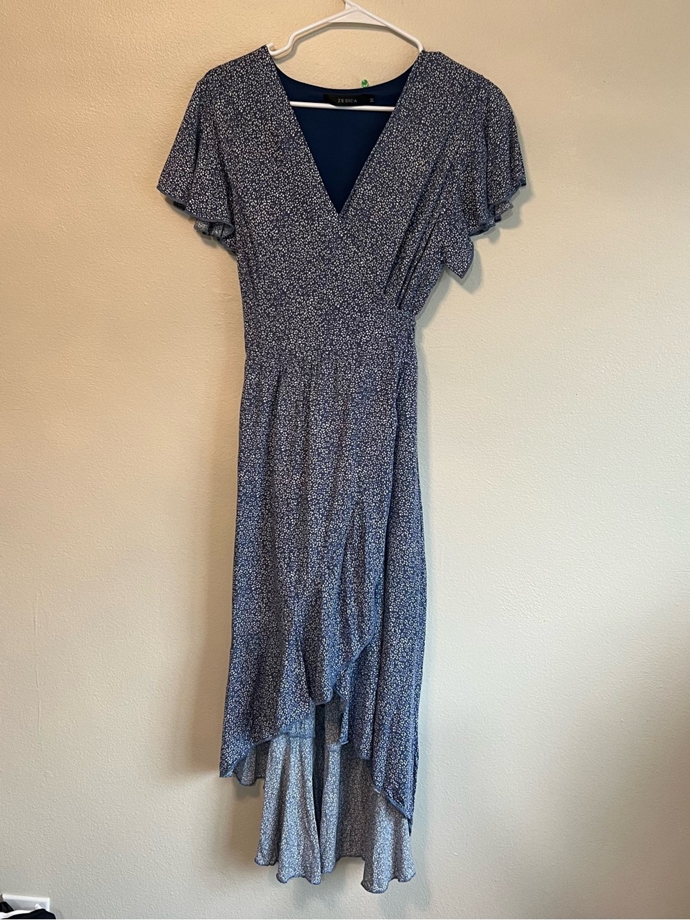 Romantic Zesica Navy Blue Microprint High-Low Wrap Dress Size Medium.💙